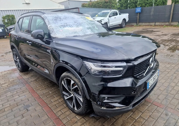 Volvo XC 40 cena 39900 przebieg: 67000, rok produkcji 2018 z Chodzież małe 529